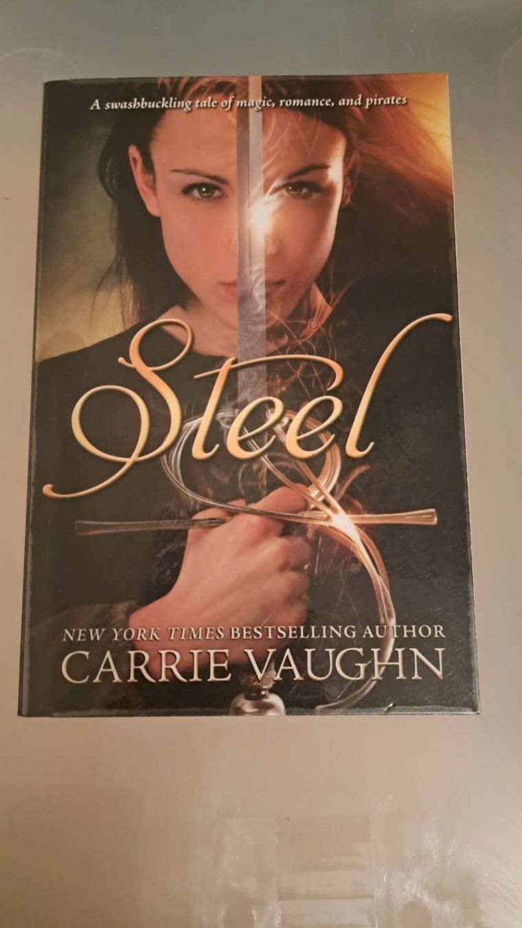 Libri: Steel von Carrie Vaughn – Nuovo (secondo la descrizione) da Waltenschwil venduto da Catlady