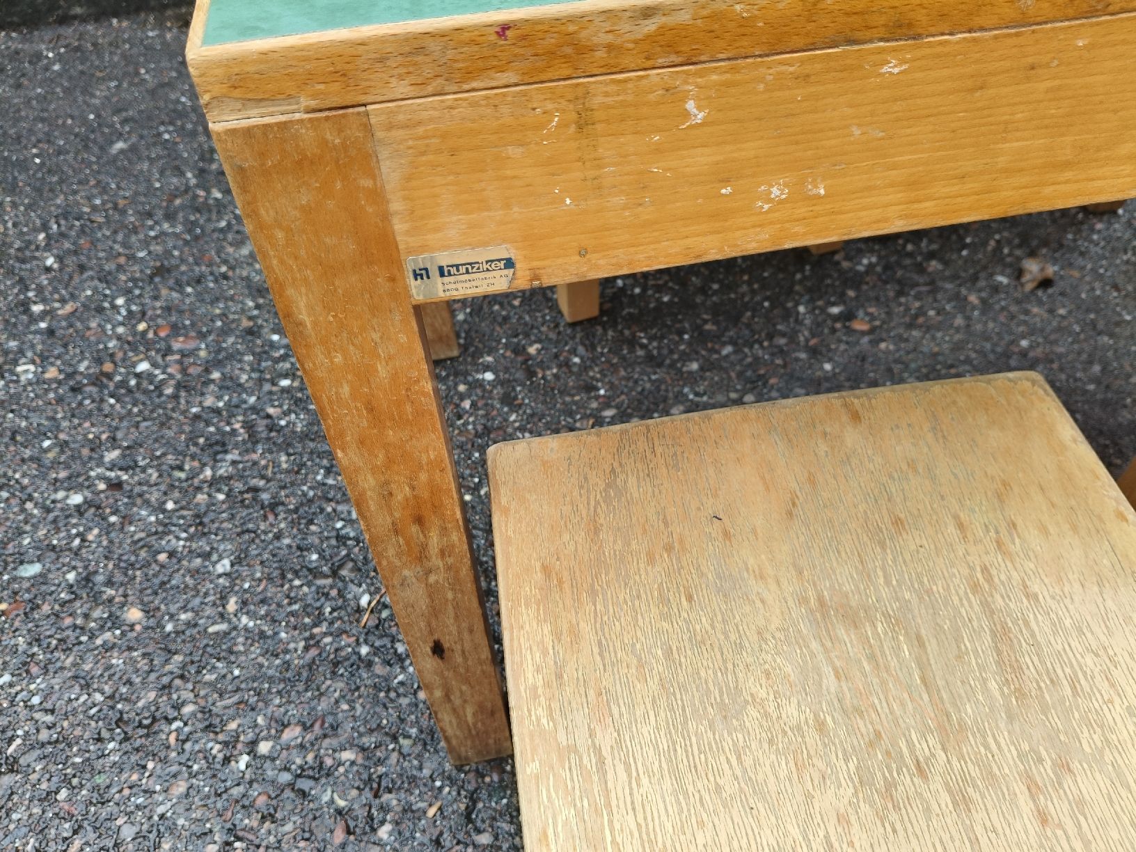 Casette per bambini:  Tisch mit6 Stühlen  – Usato da Zwingen venduto da inf_2blh 3