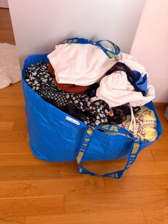 Kleiderpaket M-L viele Teile, ab 1.-