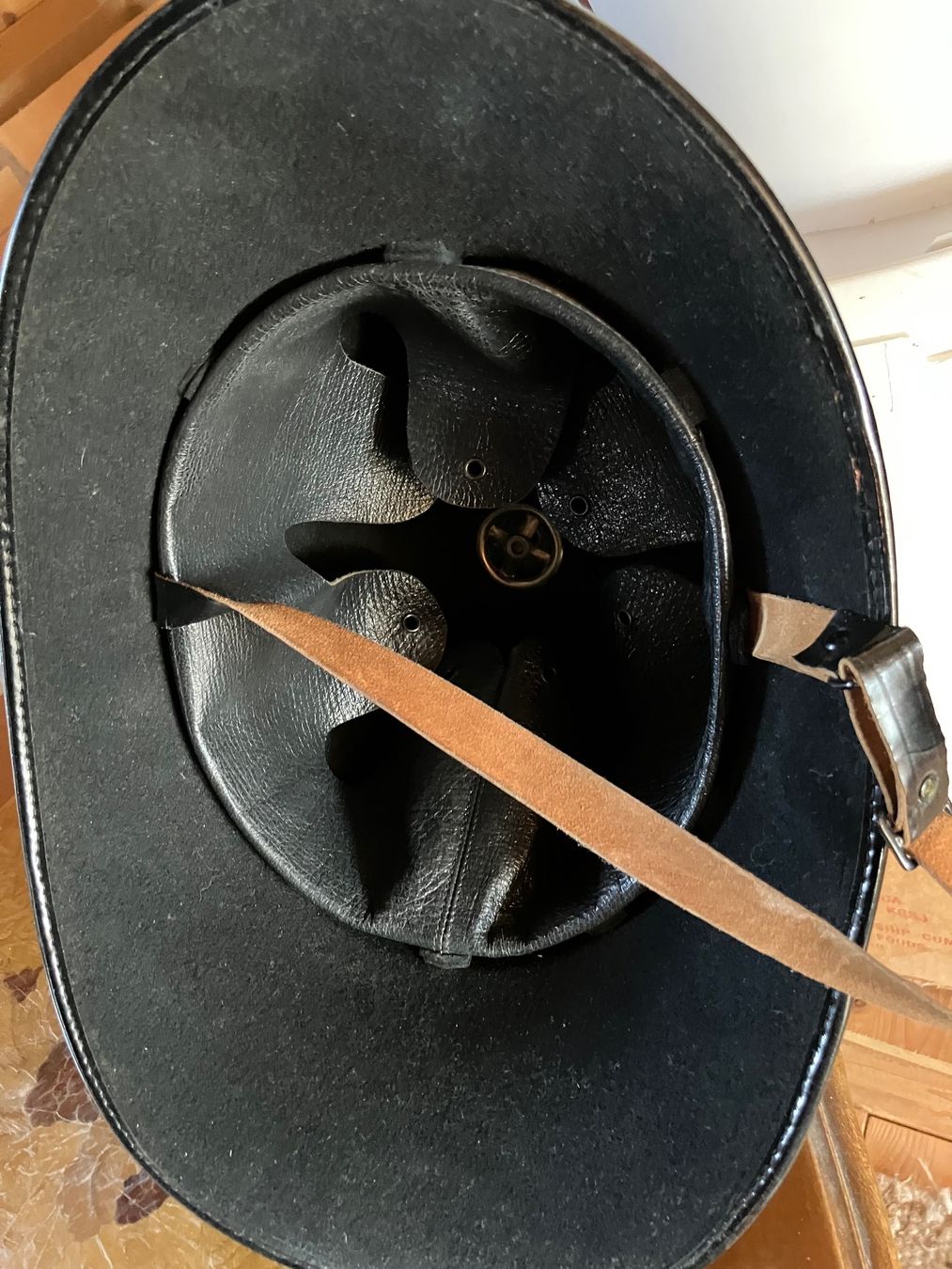 Abbigliamento & accessori d'epoca: polizeihelm – Usato da Rehetobel venduto da Waldhuette 3