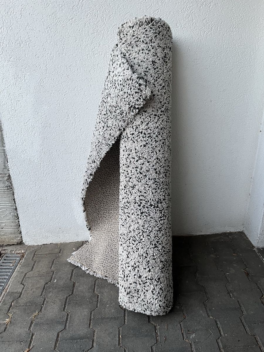 Ikea Tappeti: VINDUM Teppich 133x180cm grau-weiss – Usato da Bergdietikon venduto da Annemarie1990