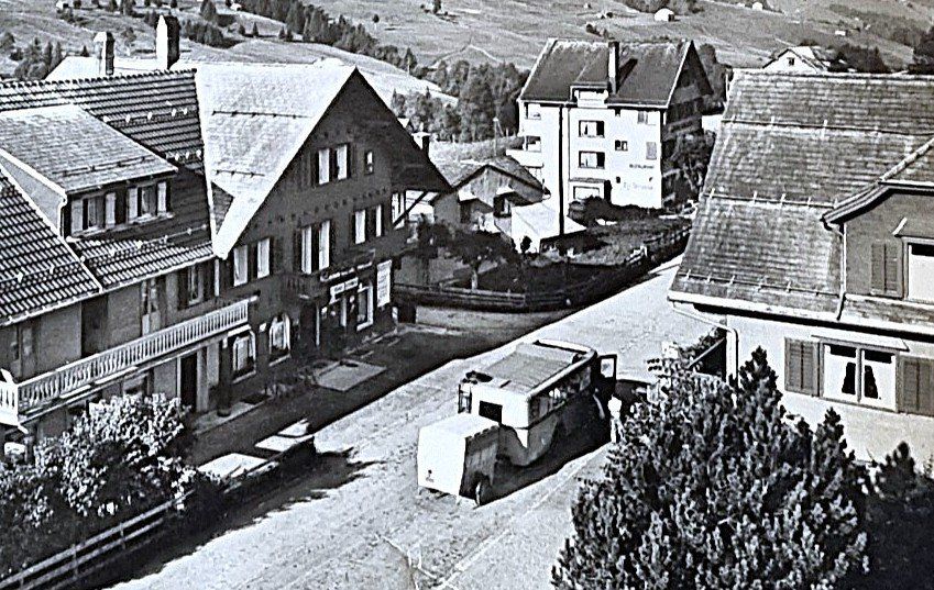 Cartoline postali: Wildhaus - Kurhaus Alpenblick - Postauto Halt – Usato da Rothrist venduto da RROENK 1