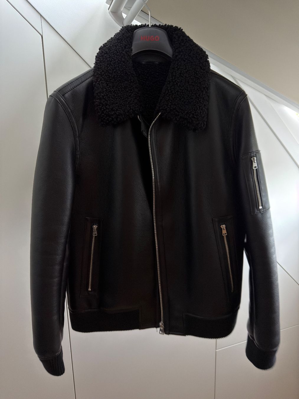 Hugo Boss Jacken: HUGO Kunstlederjacke 'Bevniko' schwarz – Neu (gemäss Beschreibung) aus Grüningen von kaelstrom69