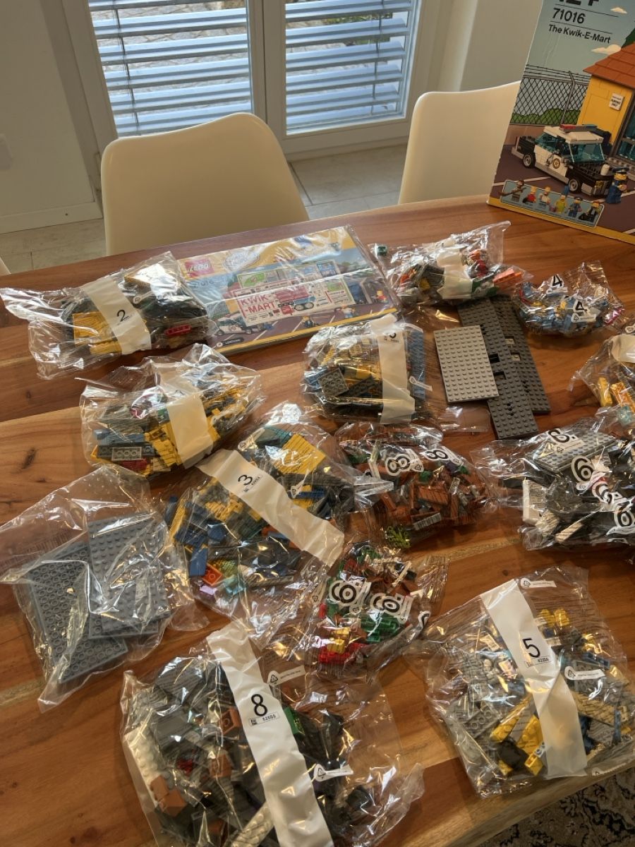 Lego Giocattoli: Lego The Simpsons Kwik-E-Mart – Nuovo (secondo la descrizione) da Cham venduto da 4Buy01 1