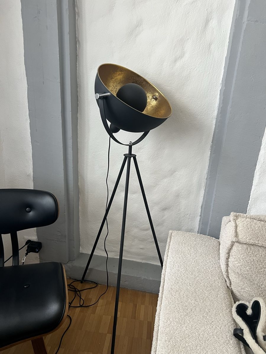 Lampade: Stehlampe gold halbschale – Usato da Zürich venduto da deb_n7mw