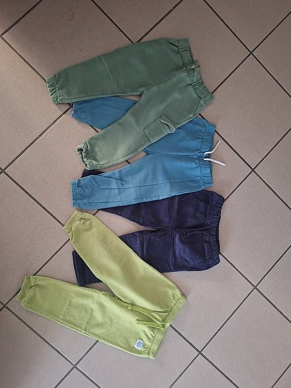 Lotti & Set di vestiti: Jungskleidung Gr 92/98 – Usato da Figino venduto da nat_2vfp