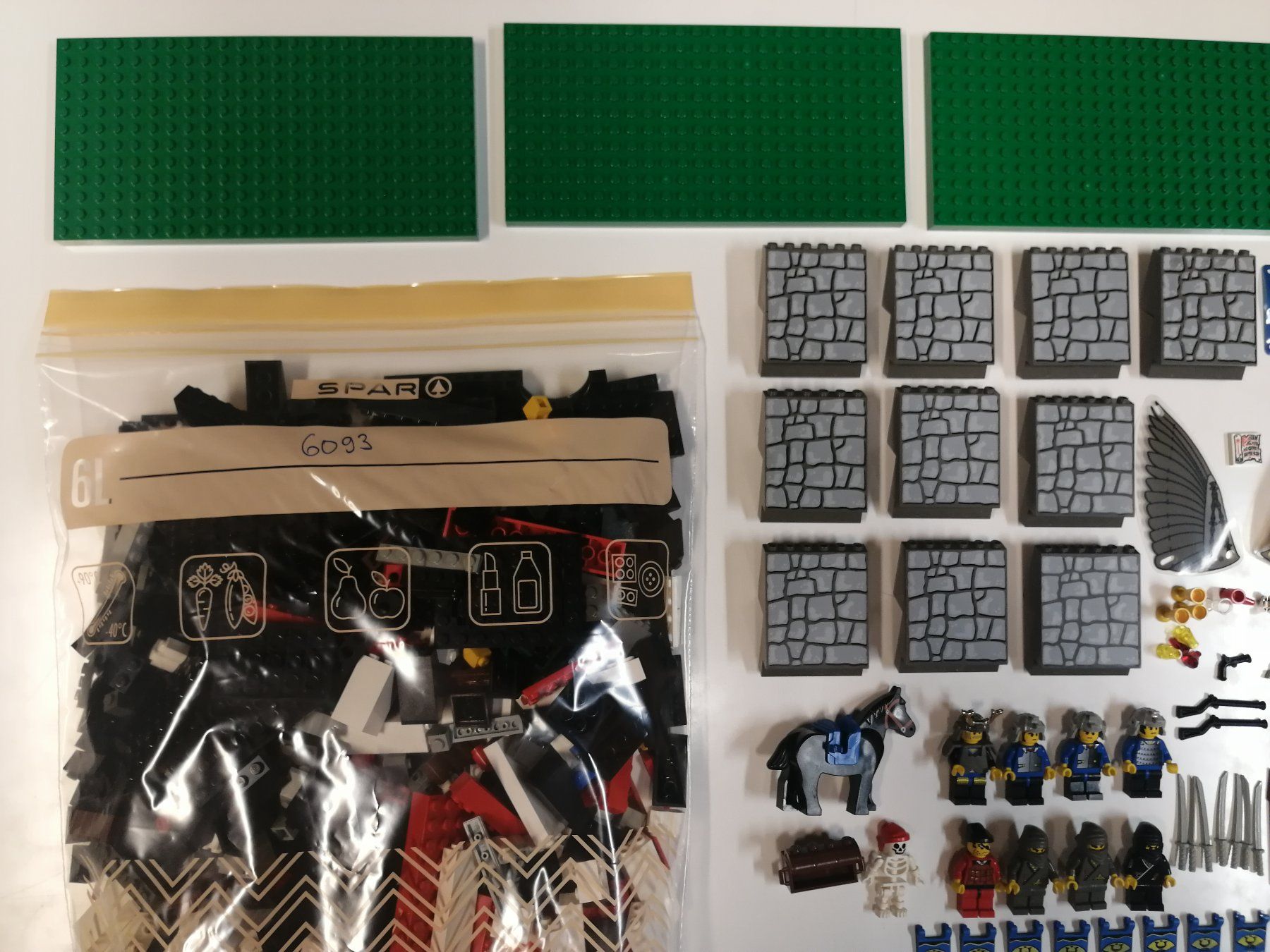 Lego Spielzeuge: Lego 6093 Castle Samurai Flying Ninja Fortress – Gebraucht aus Sils im Domleschg von AMAG_AUDI_ZH 2