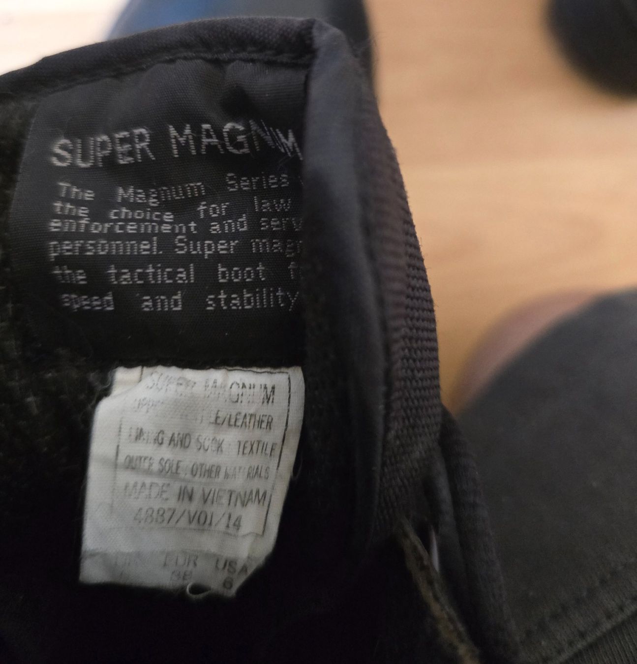 Magnum Scarpe da uomo: Magnum Einsatzstiefel, Schwarz, Grösse 38 – Usato da Oftringen venduto da Sparkatze 4