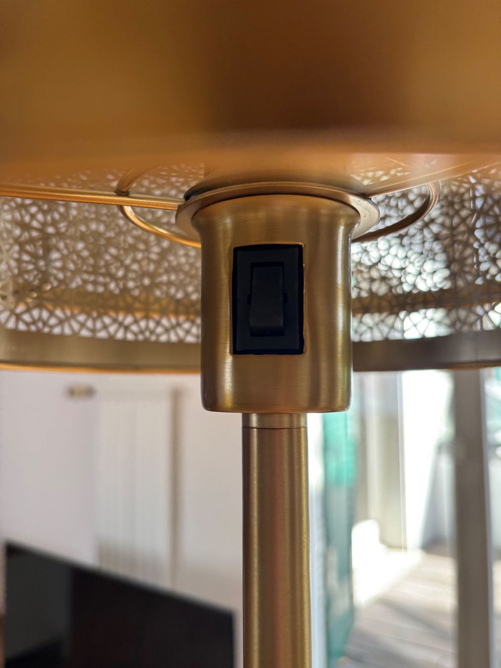 Lampade: Stehlampe Messing-Optik – Usato da Pfäffikon ZH venduto da joe_8cq8 2