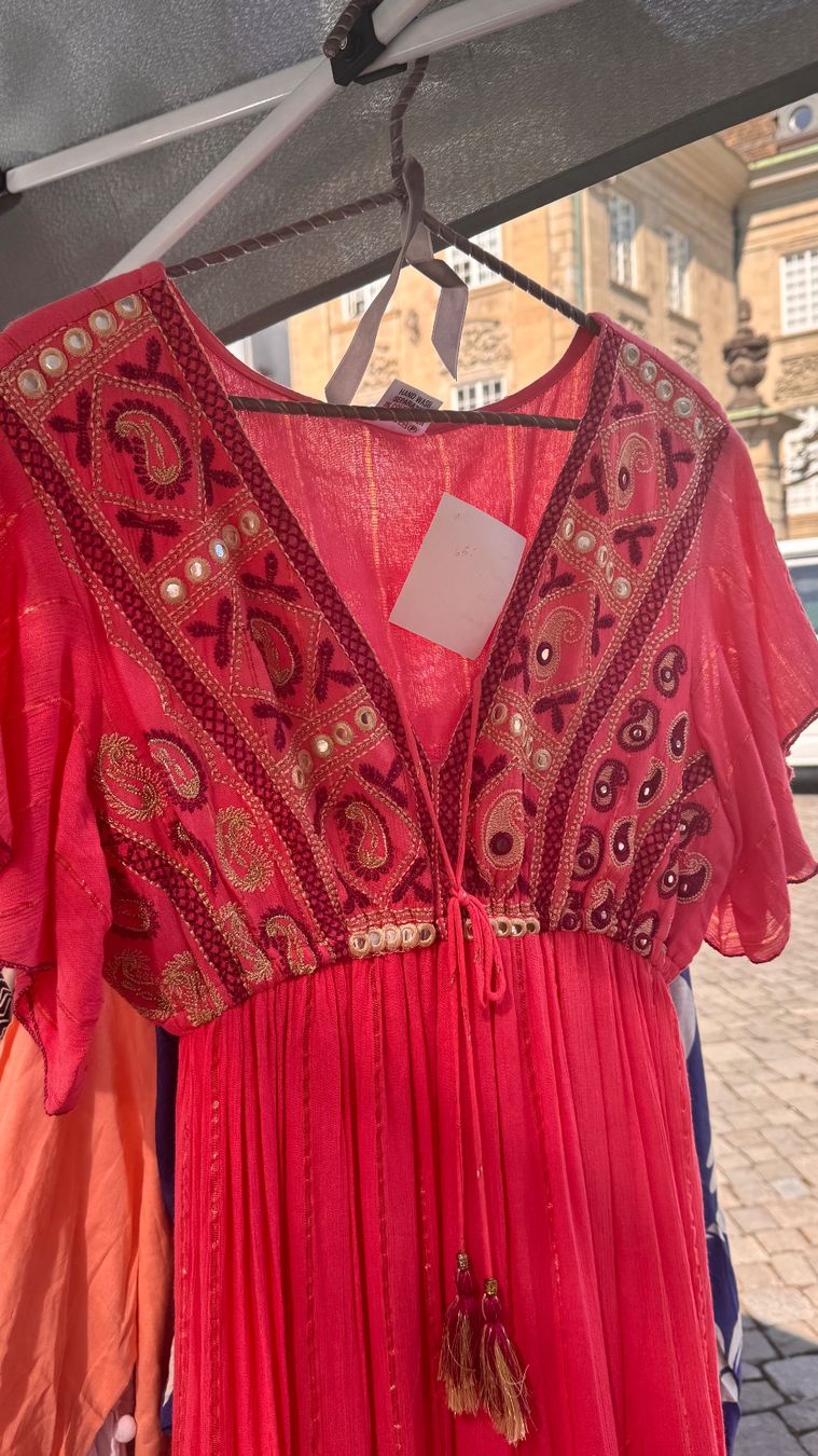 Robes: Kleid – Neuf avec emballage d'origine à Olten par Saayis 2