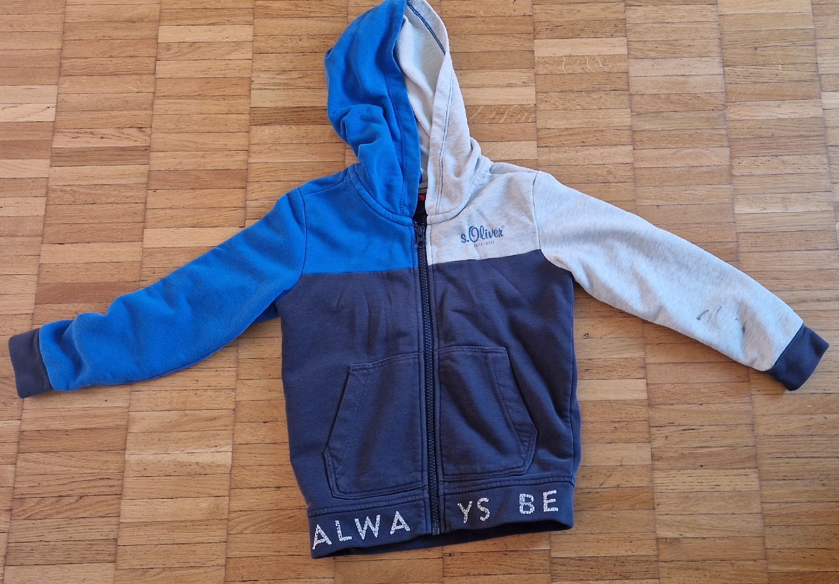 Maglioni & Felpe: S.Oliver Sweatjacke Gr. 116 – Usato da Fällanden venduto da Stern722