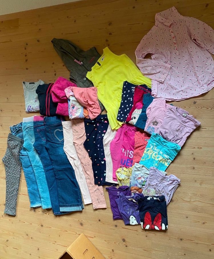 Kleiderpakete & -sets: Kinderkleider und Kinderschuhe – Gebraucht aus Marbach LU von Mammut2012 7