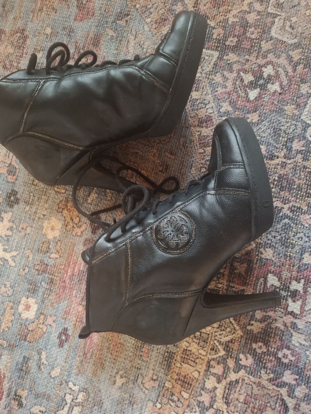Guess Scarpe da donna: Guess High-Top Sneaker Heels, Schwarz, Grösse 39, – Usato da Urtenen-Schönbühl venduto da wirbelwind010 3
