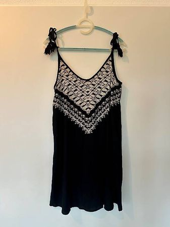Strandkleid von Xhilaration, Damen S, schwarz mit Muster