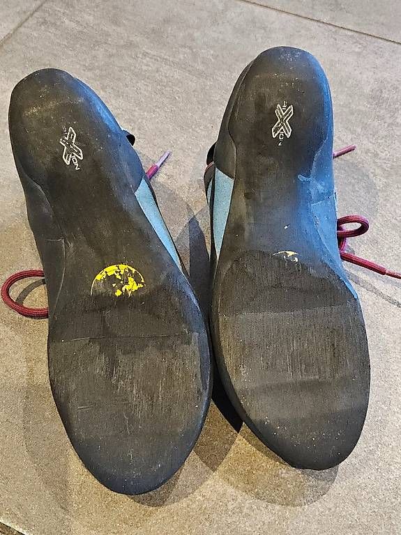 Scarpe per ragazze: Chausson d'escalade 35 – Usato da Court venduto da Canadia6 1