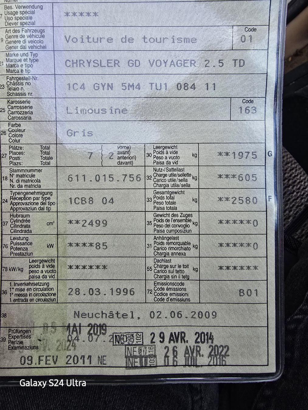 Chrysler Automobili: CHRYSLER GD VOYAGER 2.5 TD  – Usato da CERNIER venduto da GarageConcept-Car 8