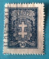 Briefmarken aus Lettland Kreuz und ehrenamtlich Kranz
