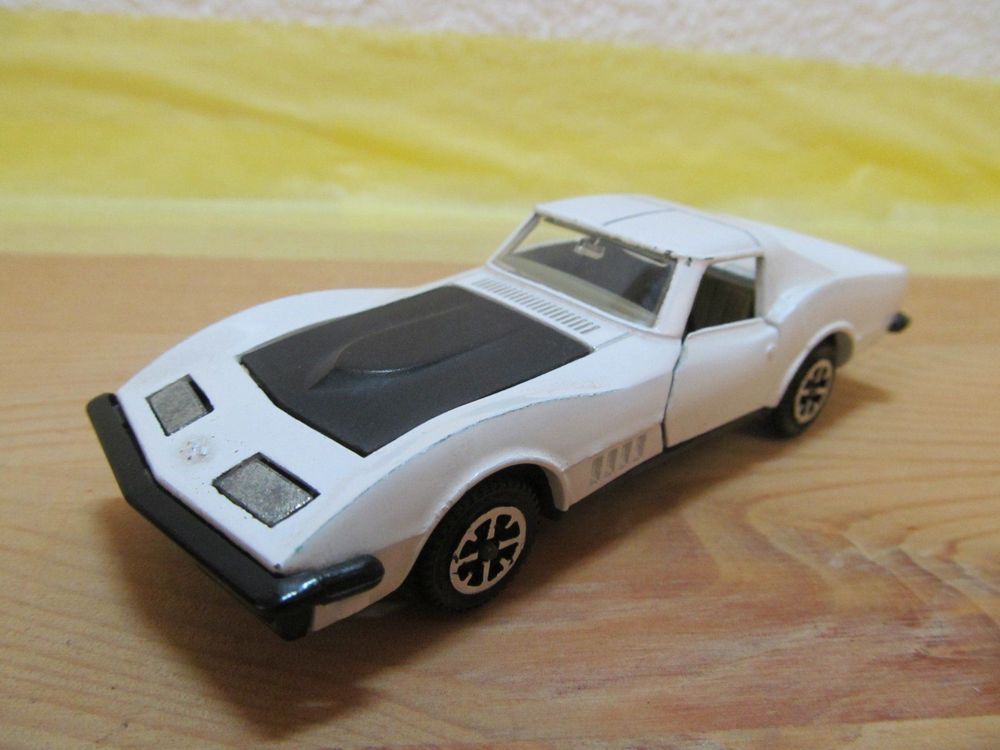 Solido A Century Of Cars 1/43 Scale AFD7493 - 1968 Chevrolet Corvette - Yellow - R.M.Toys Ltd