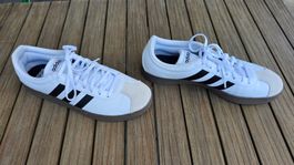 Adidas Sneakers Schuhe Grösse 44 (Für Grösse 43 Füsse!)