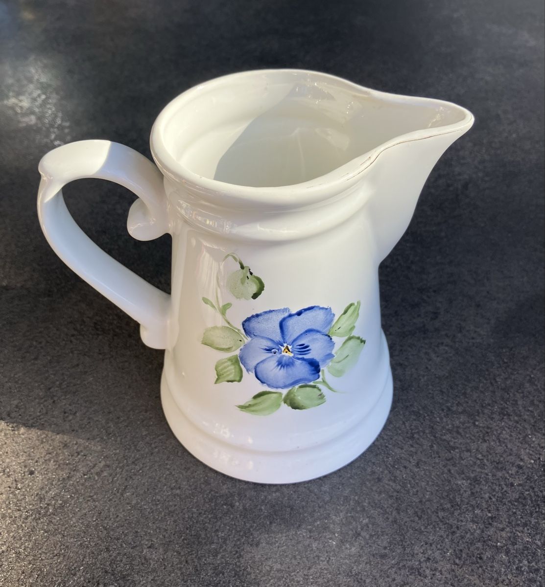 Caraffe: Hand-Painted Ceramic Pitcher with Blue Flowers – Usato da Wettingen venduto da BAG4478 1