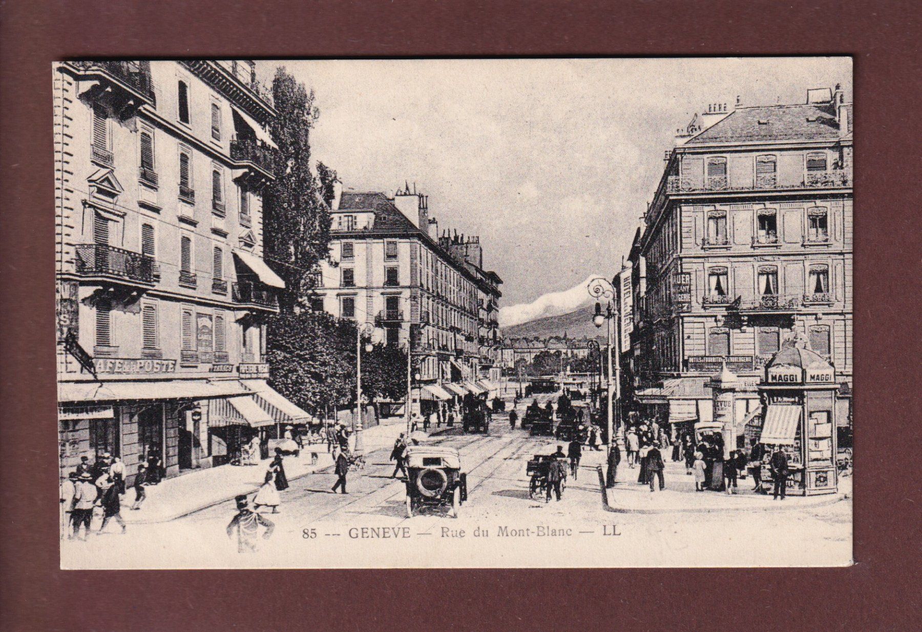 Cartoline postali: GENEVE - Rue du Mont-Blanc - Café de la Poste – Usato da Pully venduto da nicecards