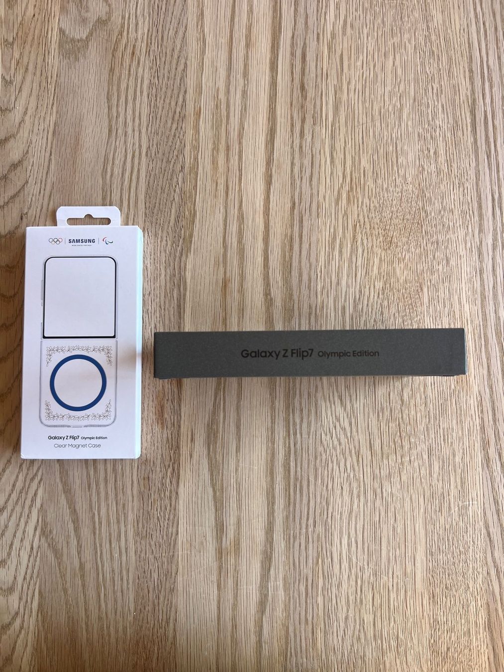 Samsung Telefoni cellulari / Smartphones: Samsung Galaxy Z Flip7 - Olympic Edition + Clear Magnet Case – Nuovo e nell'imballaggio originale da Lens venduto da robinbriguet 2
