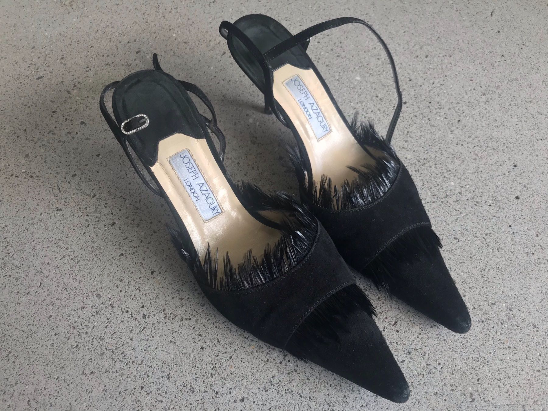 Scarpe da donna: Edle Pumps mit Federn, Gr. 39,5 – Usato da Richterswil venduto da Solemare47Nicole