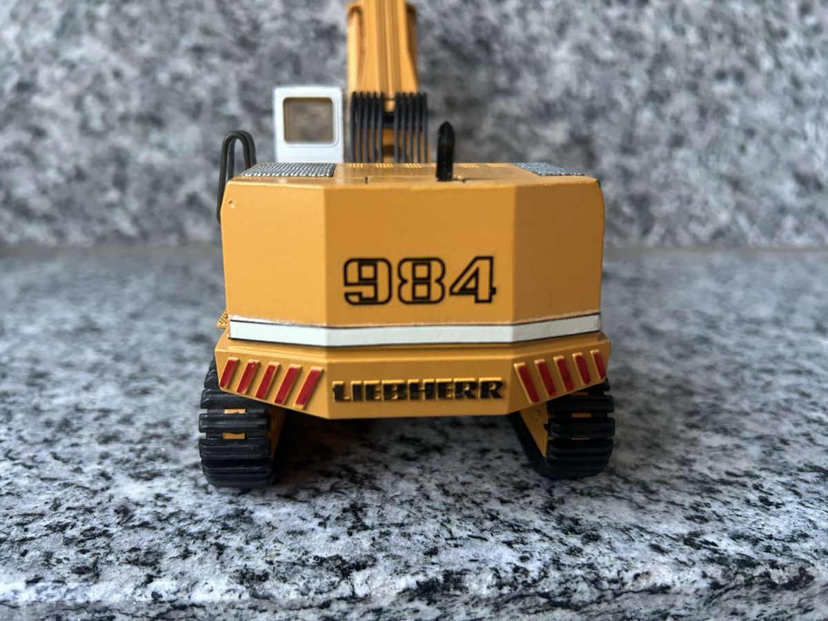 Conrad Kits de montage: Liebherr 984, 1:50 , Conrad – D'occasion à Horw par Tigercat635 1