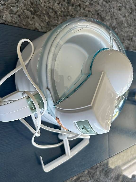 Küchengeräte: Glace Maschine PHILIPS 220 V bester Zustand  – Gebraucht aus Binningen von Oberpfeiffe 2