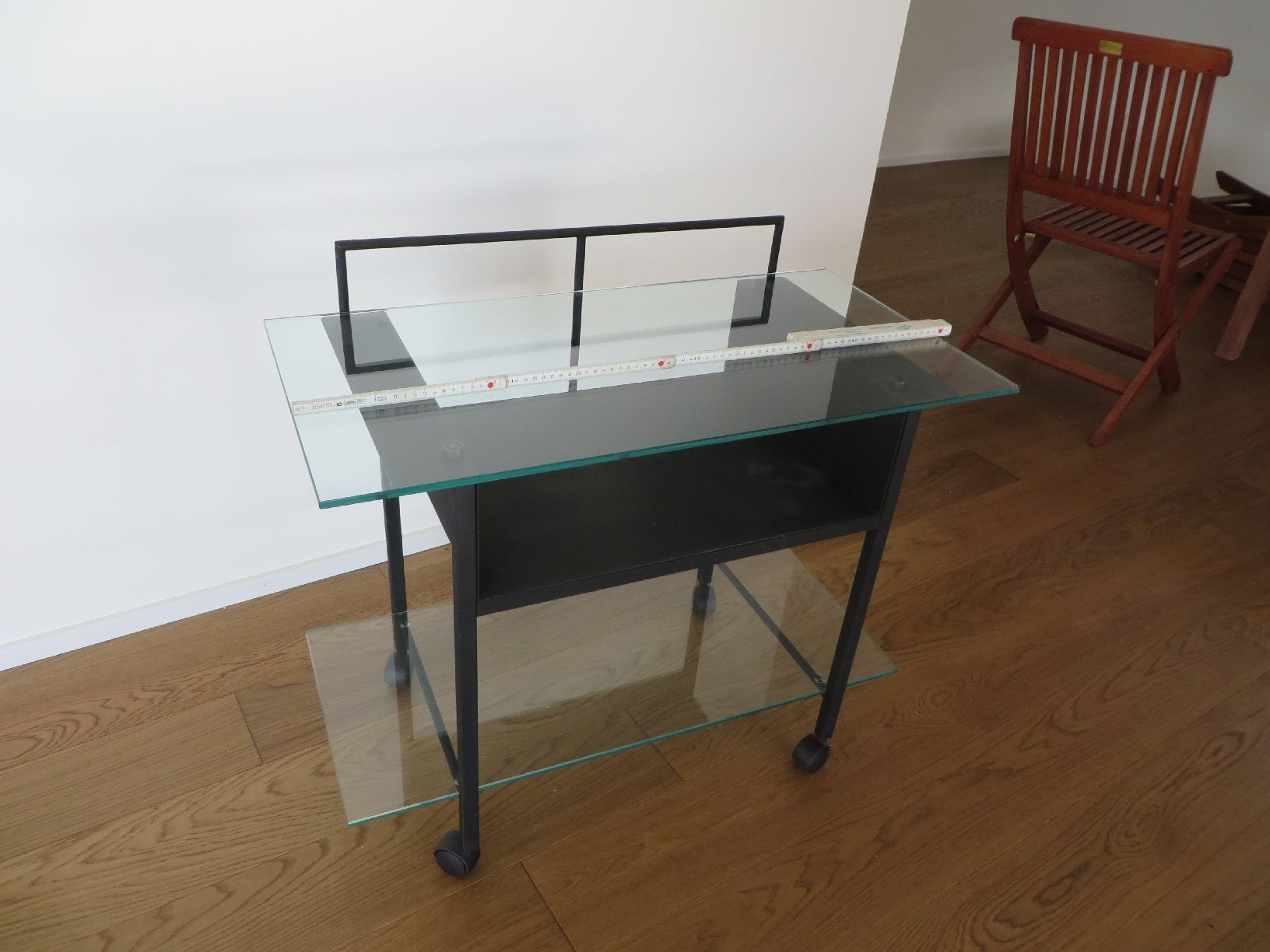 Tables: Tisch mit Glas platte – D'occasion à Walchwil par sev_9nl5 1