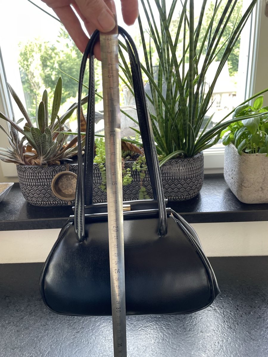 Borse da donna: Schwarze Vintage Tasche  – Usato da Kemptthal venduto da FeFa80 9