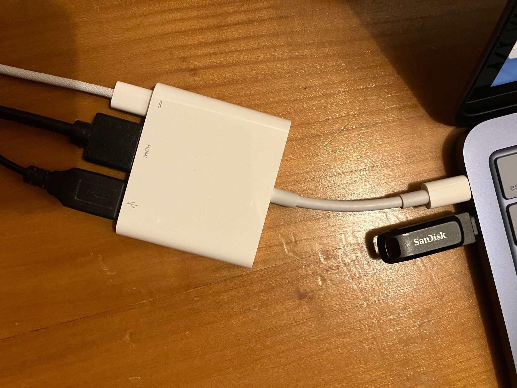 Apple Lecteurs & Adaptateurs: Apple Adapter USB-C Digital AV Multiport – D'occasion à Weinfelden par kas_xk5y