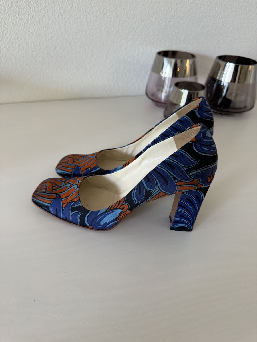 Prada Chaussures femmes: Prada Pumps 39.5 blau orange – D'occasion à Oberglatt ZH par jul_nhy7