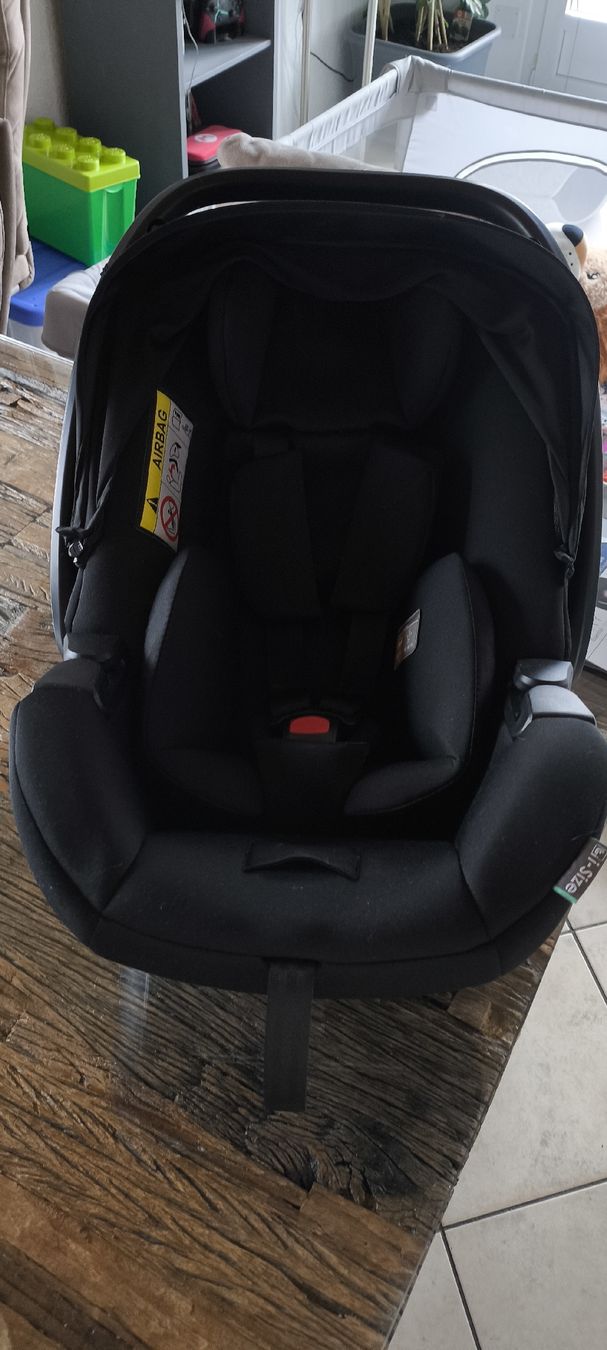 Chicco Seggiolini per auto: Coque siège voiture bébé Chicco Kory – Usato da Les Reussilles venduto da julien123 2
