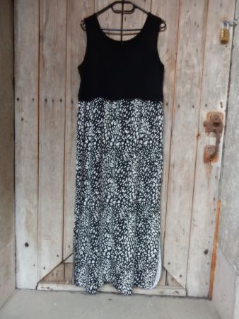 Kleid   leicht / Bw/EL . Viskose    L    FRANCE + ungetragen