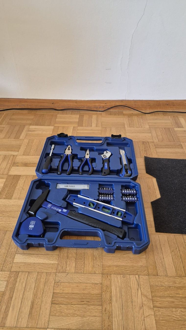 Alle Werkzeuge: Werkzeugkoffer – Gebraucht aus Zürich von sar_v8j7 2