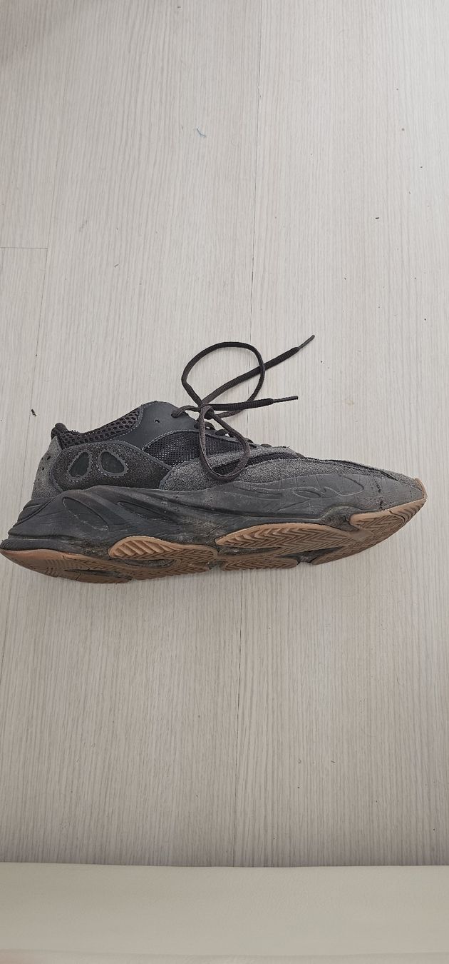Adidas Scarpe da uomo: adidas Yeezy Boost 700 – Usato da Aadorf venduto da Uranus66 2