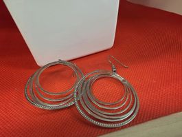 Ohrringe Creolen silberfarbig mehrere Ringe gebraucht