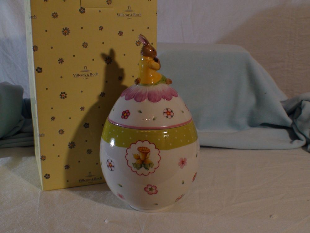 VILLEROY & BOCH Farmers Spring Hühnerstall Hühner Stall Ostern Hahn