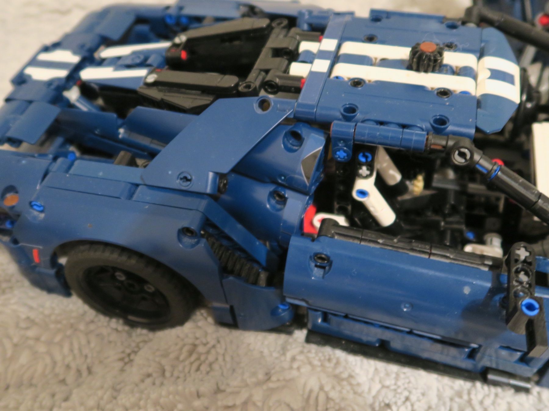 Lego Baukästen: LEGO Technic Ford GT – Gebraucht aus Echandens von hug_clp8 3