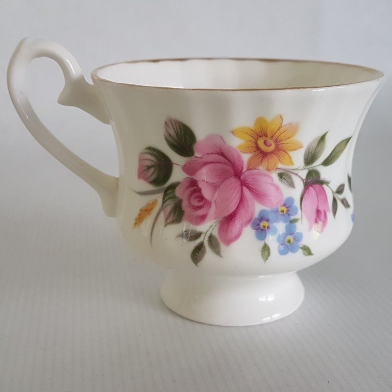 Tassen: Teetasse Royal Sutherland H M Summer Garden – Gebraucht aus Kaltbrunn von Condor2 5