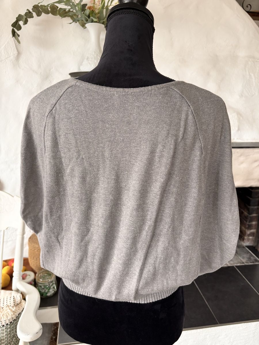 Maglioni & Felpe: Gestrickter Kurzarmpullover mit Strasssteinen S – Usato da Arbon venduto da Langbretterer 1