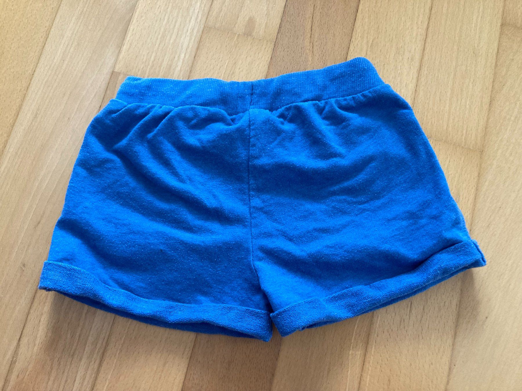 Pantaloni: Shorts blau mit Bändel – Usato da Muttenz venduto da Juvenile33 1