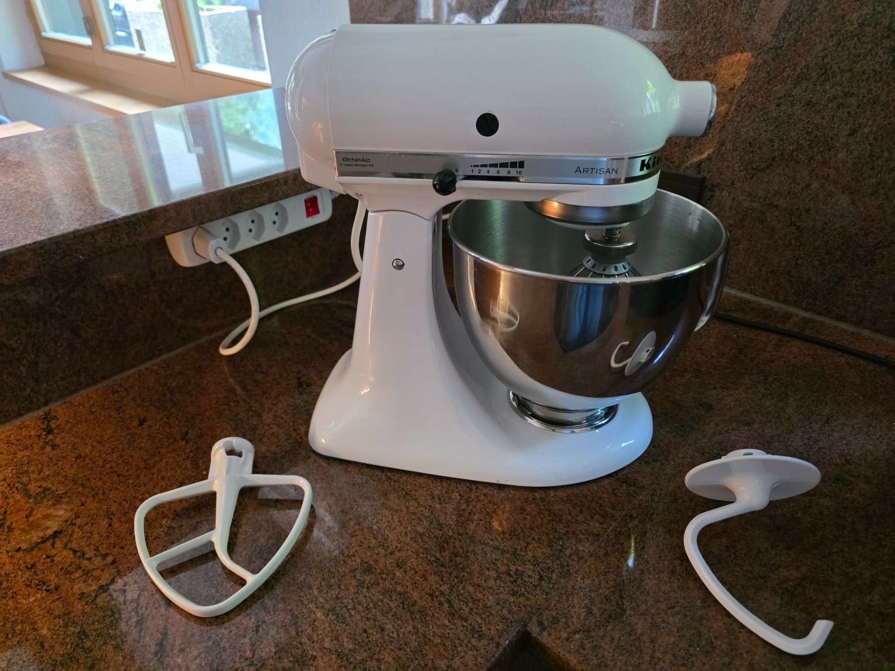 Elettrodomestici da cucina: Kitchenaid Artisan Weiss – Usato da Näfels venduto da HB9GIM