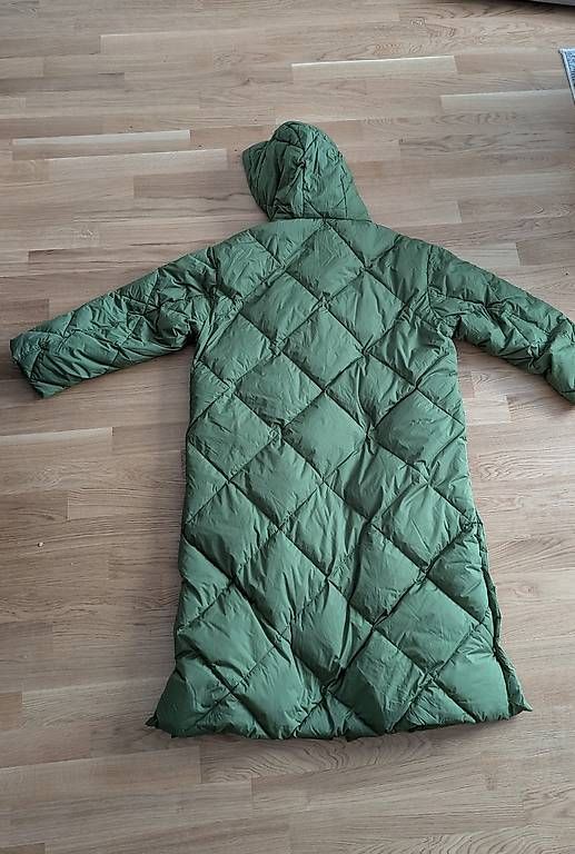 Giacche: Lange Daunenjacke Benetton gr M – Usato da Root venduto da vin_wr2l 2