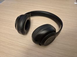 Beats Studio 3 Wireless Kopfhörer schwarz mit Zubehör