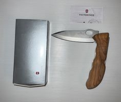 Victorinox Hunter Pro mit Olivenholz