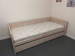 Kinderbett