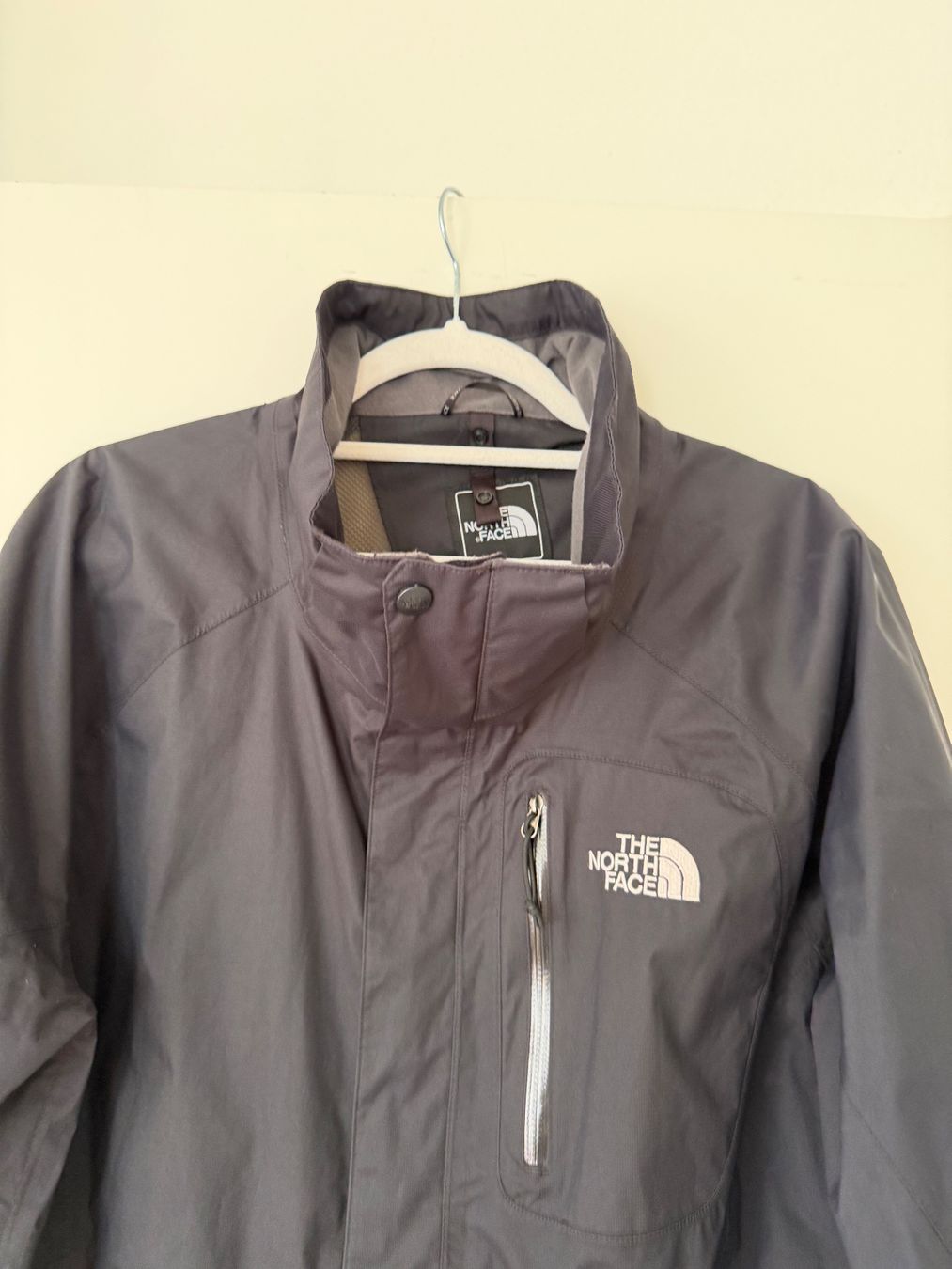 North Face Giacche: The North Face Hyvent waterproof jacket - size L/G – Usato da Zürich venduto da MariKondo 3
