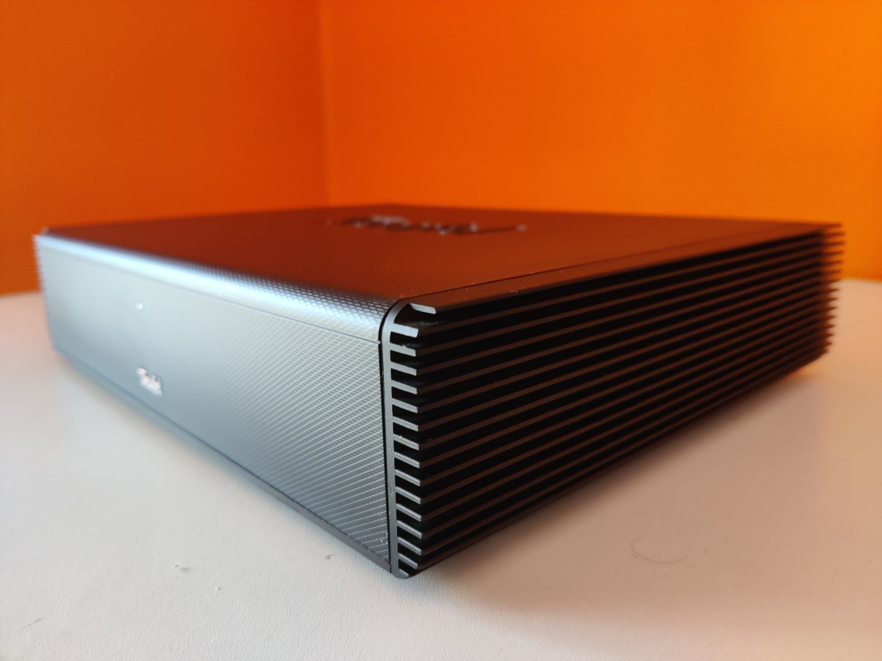Teufel Ricevitori: Teufel Corestation Ultrakompakter AV-Receiver  5.1 – Usato da Viganello venduto da XTECHSTOREX 5